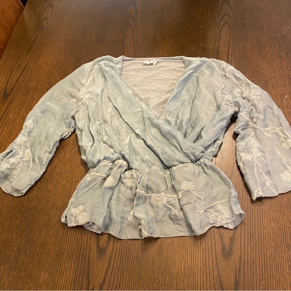 VTG Y2K Silk Steel Gray Metallic Embroidered V-neck Blouse Size Small